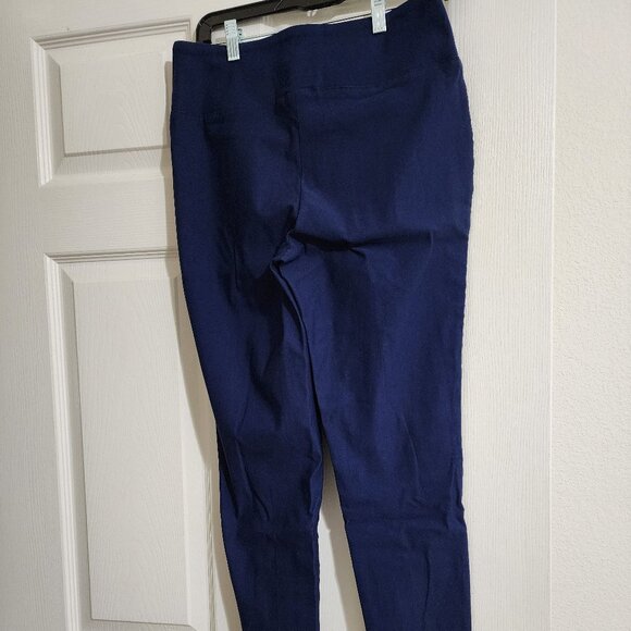 Worthington Navy Blue Pull On Skinny Slacks Like New - Picture 2 of 3